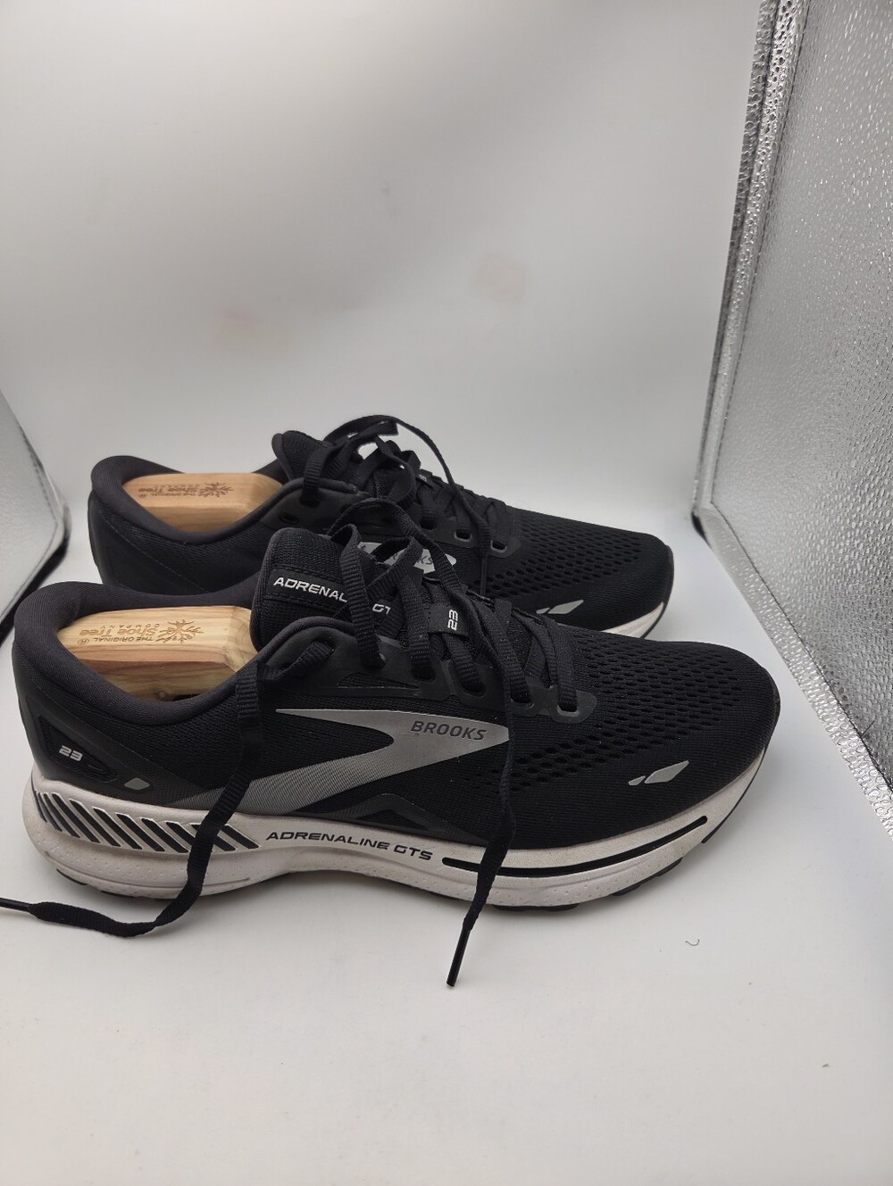 Brooks Adrenaline GTS 23 Women’s 9.5 Wide Running Shoes - Picture 4 of 10
